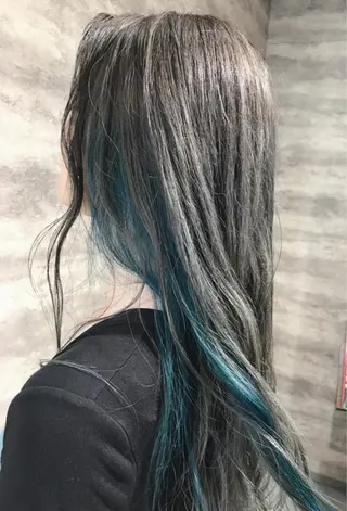 ロング カラー Blanco 村松 美里のヘアスタイル