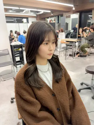 ロング ♥韓国レイヤー/透明 感カラー/顔周りのヘアスタイル