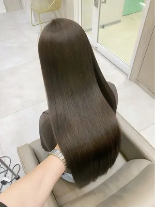 セミロング カラー ヘアアレンジ 赤み消し🫧韓国ヘア 🫧藤岡誠也のヘアスタイル