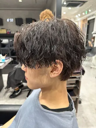 ショート パーマ メンズ ユウ🪄 パーマ指名No1のヘアスタイル