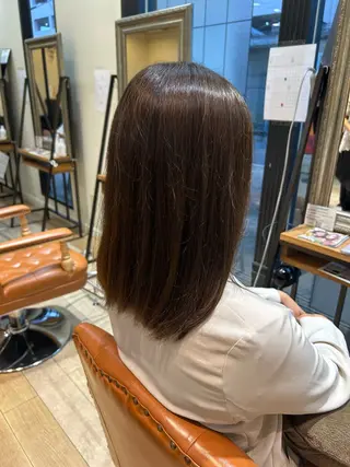 ミディアム カラー 松尾 遥花のヘアスタイル