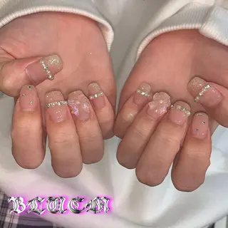 ネイル BLUEM なな🐶のネイルデザイン