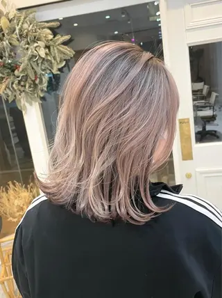 ミディアム waku 豊橋藤沢店所属・waku 豊橋藤沢店のヘアスタイル