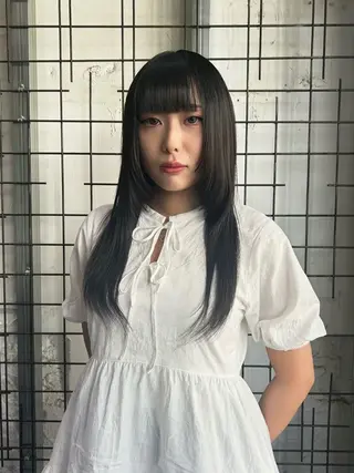 ロング 真愛 /UMMのヘアスタイル