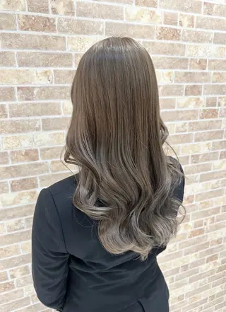 ロング カラー 大人レイヤー& 透明感カラー💄のヘアスタイル