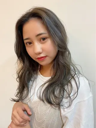 セミロング 三好 美里のヘアスタイル