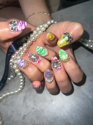 ミディアム ONIKA Nail 青山通り店所属・ONIKA Nail 表参道A4徒歩2分のネイルデザイン