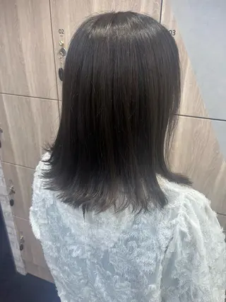 ミディアム 井上 優那のヘアスタイル