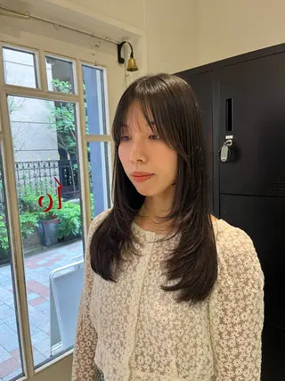 ロング 藤川 千歳のヘアスタイル