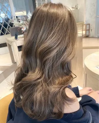 ロング カラー ❤️ブリーチなし💚 ダブルカラー平野実花のヘアスタイル