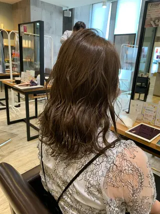 セミロング レイヤーカット TAIKIのヘアスタイル