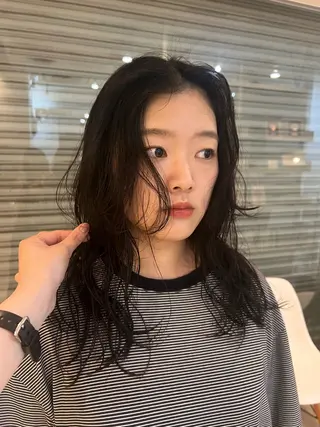 セミロング パーマ リリカ🐈‍⬛ブリー チカラー/上永谷のヘアスタイル