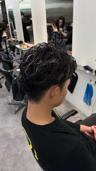 ショート カラー パーマ RETOUCH by fifth メンズサロン【レタッチ バイ フィフス】所属・fifth原宿 A:Ri🧸のヘアスタイル