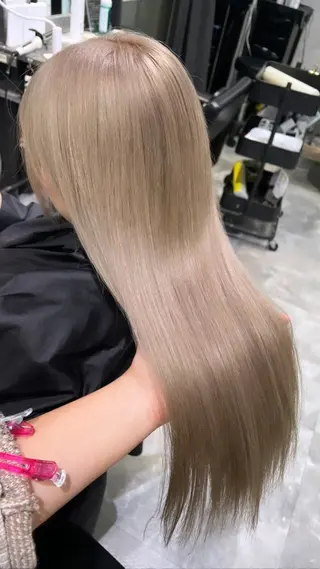 ロング 植辻 春佳のヘアスタイル