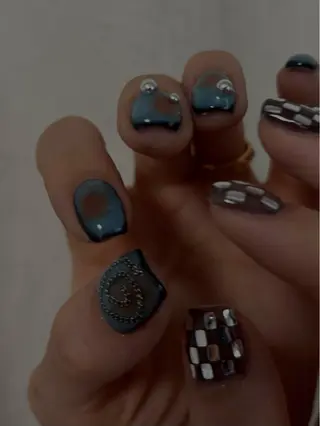 ネイル 爪塗屋 さんのネイルデザイン