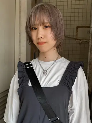 ミディアム 垢抜け/レイヤー/ ハイトーン/アスナのヘアスタイル