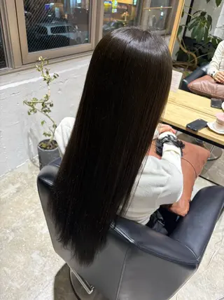 ロング 束感まつ毛／艶カラー おがたゆうか🎀‎のマツエク・マツパデザイン