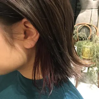 ミディアム カラー 荒木 依莉亜のヘアスタイル