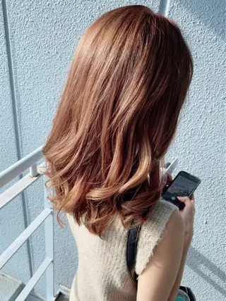 ミディアム カラー Ate by little所属・青木 梢のヘアスタイル