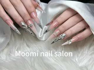 ロング Moomi nail salonのネイルデザイン