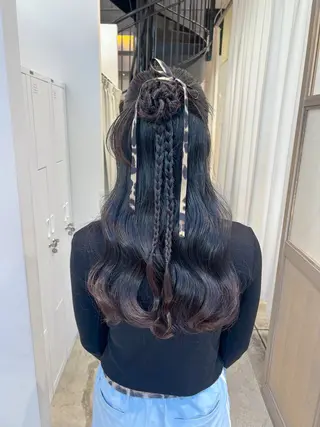 ロング カラー ヘアアレンジ yuka .のヘアスタイル