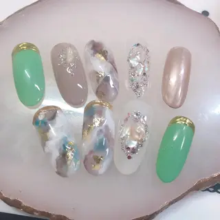 ネイル 奥園 良恵のネイルデザイン