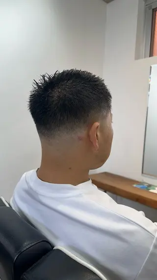 メンズ 律喜/パーマ /メンズ/フェードのヘアスタイル