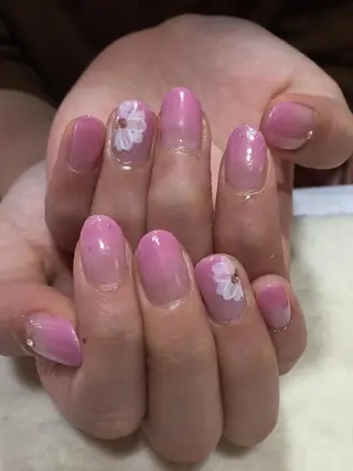 ネイル Sympa 𝓜iwako🐰ᩚのネイルデザイン