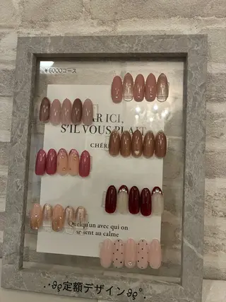 ネイル ジェヌインネイル 間宮のネイルデザイン