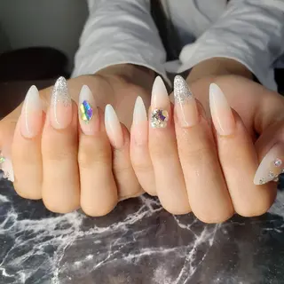 ミディアム ネイル クロキ 。のネイルデザイン