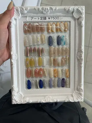 ネイル 井上 知美のネイルデザイン