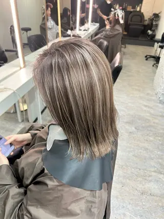 ショート カラー レイヤーカット BLend 渋谷のヘアスタイル