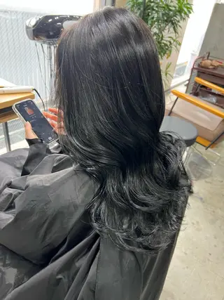 セミロング maya レイヤーカットのヘアスタイル