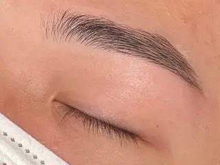 アイブロウ EYEBROW SALON　Ridive 武蔵小杉所属・Ridive 武蔵小杉のマツエク・マツパデザイン