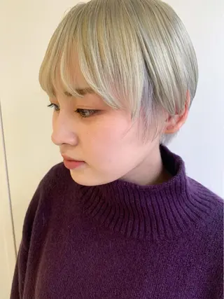ショート nuu所属・💜ショート💜 ウルフ、ボブ二色亜美のヘアスタイル