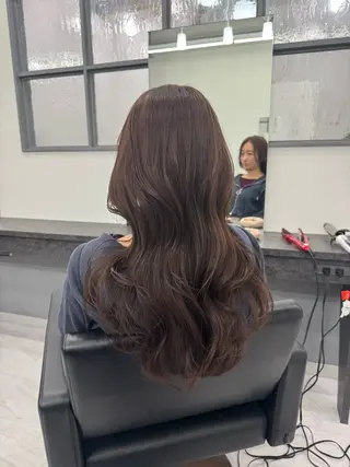 ロング レイヤー・ブリーチ kiyotoshiのヘアスタイル