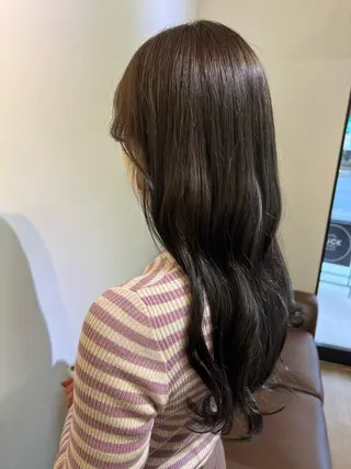 カラー イシイ ハルナ 🤍のヘアスタイル