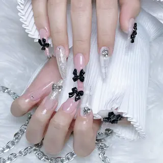 ネイル RAFFINE 月🦋🩵のネイルデザイン