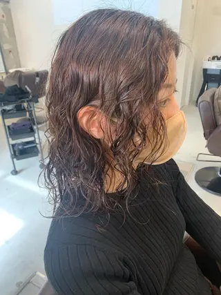 ミディアム 品川 美和のヘアスタイル