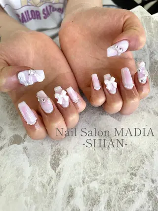 ネイル MADIA所属・MADIA SHIANのネイルデザイン