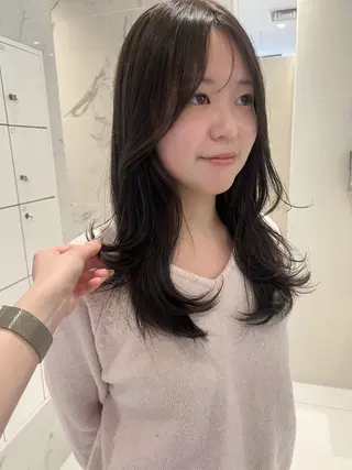 ロング AVANCE KAHOのヘアスタイル