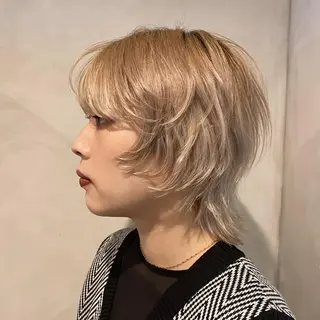 ミディアム Aust hair Stella新宿所属・Yuki☺︎パーマ レイヤーカットのヘアスタイル