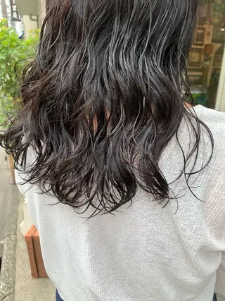 ロング パーマ 清水千優/パーマ/透 明感カラー/メンズのヘアスタイル