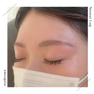 マツエク・マツパ アイブロウ Neoest Log ＋ bell所属・荒川 鈴菜のヘアスタイル