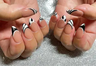 ネイル VIERU 🌈🎀💖のネイルデザイン