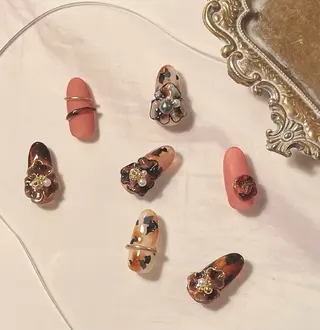 ネイル KOMINE TOMOKOのネイルデザイン