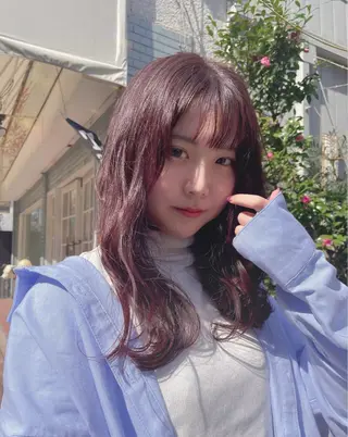 セミロング 井上 亜海のヘアスタイル