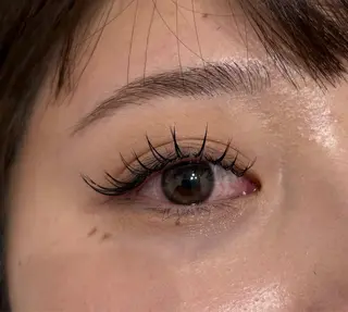 マツエク・マツパ eye lash  Lucia 難波所属・ひらおか ういの眉毛・アイブロウイメージ