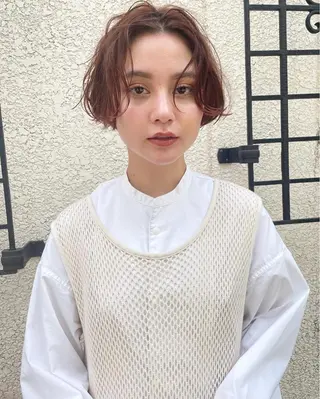 ショート カラー Loom.所属・村上雅人 ナチュラルモードのヘアスタイル