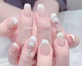 ネイル 芦辺 香奈のネイルデザイン